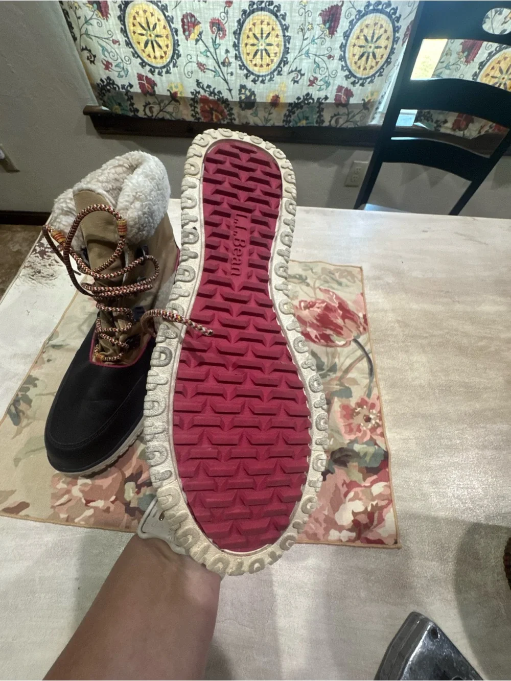 L.L. Bean Women's Boots Size 10 Brown and Tan Winter Lace-Up Boots Pink Trim